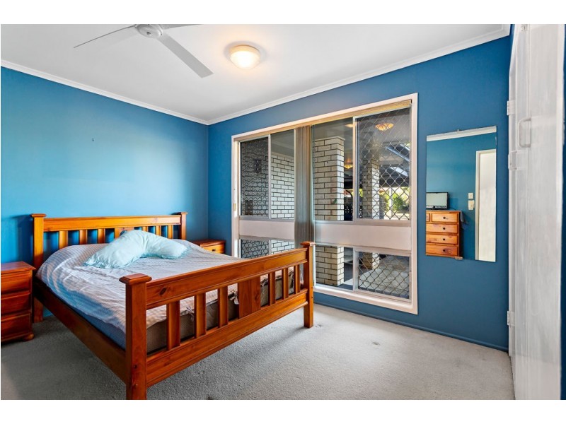 8 Kuringal Drive, Ferny Hills QLD 4055