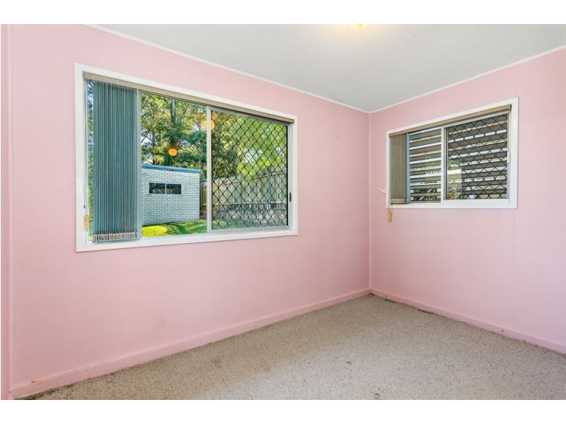 8 Kuringal Drive, Ferny Hills QLD 4055