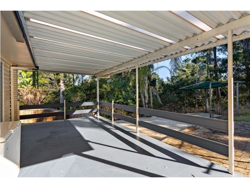 8 Kuringal Drive, Ferny Hills QLD 4055