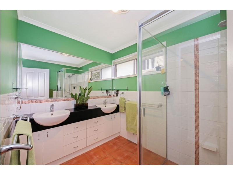 146 Trouts Road, Stafford Heights QLD 4053