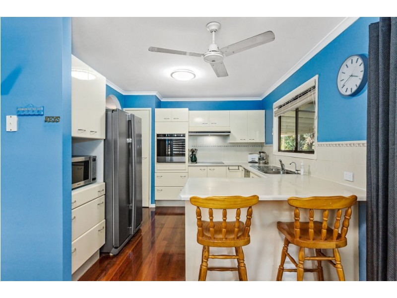 15 Rinavore Street, Ferny Grove QLD 4055