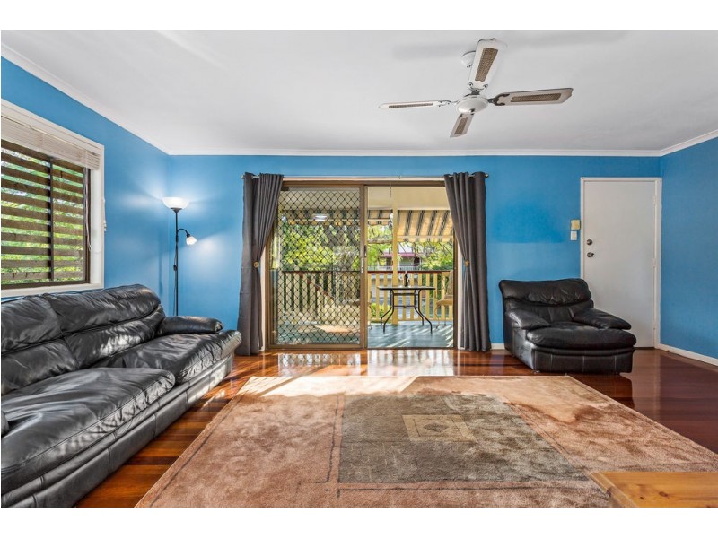 15 Rinavore Street, Ferny Grove QLD 4055