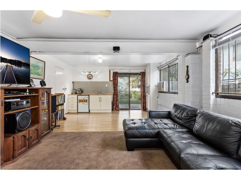 15 Rinavore Street, Ferny Grove QLD 4055