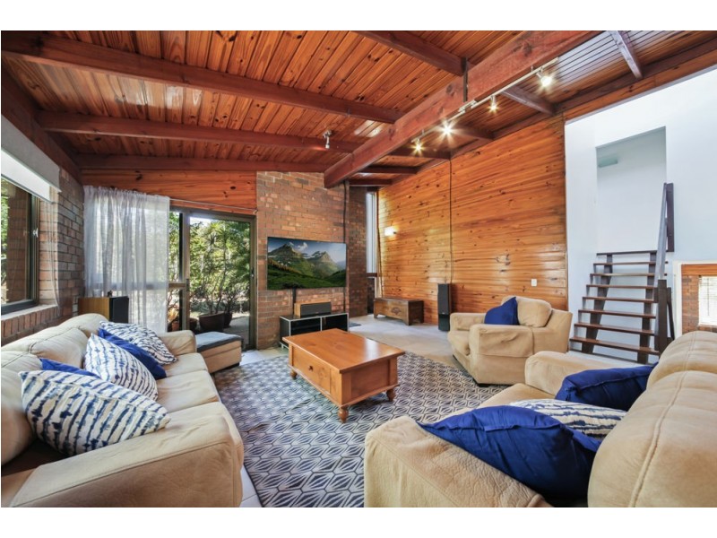 8 Lily Street, Everton Hills QLD 4053