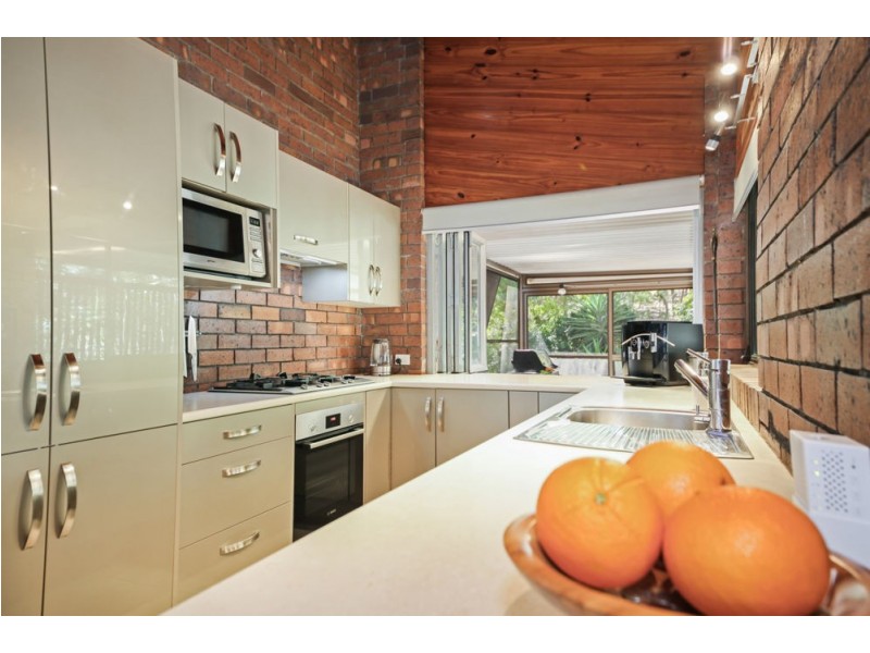 8 Lily Street, Everton Hills QLD 4053