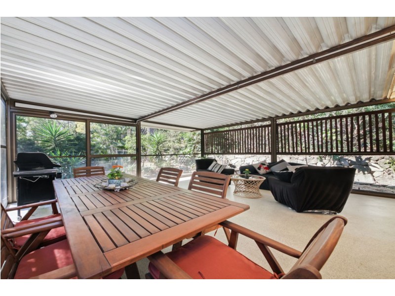 8 Lily Street, Everton Hills QLD 4053