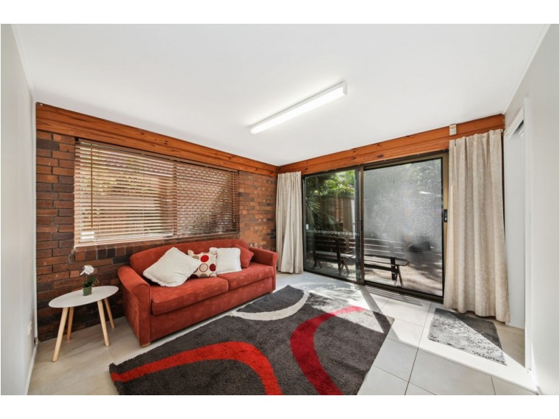 8 Lily Street, Everton Hills QLD 4053