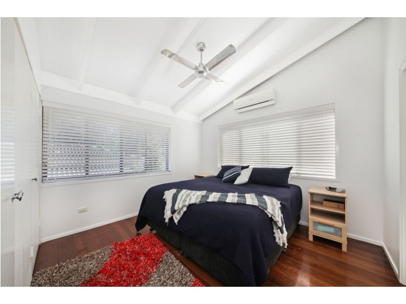 8 Lily Street, Everton Hills QLD 4053