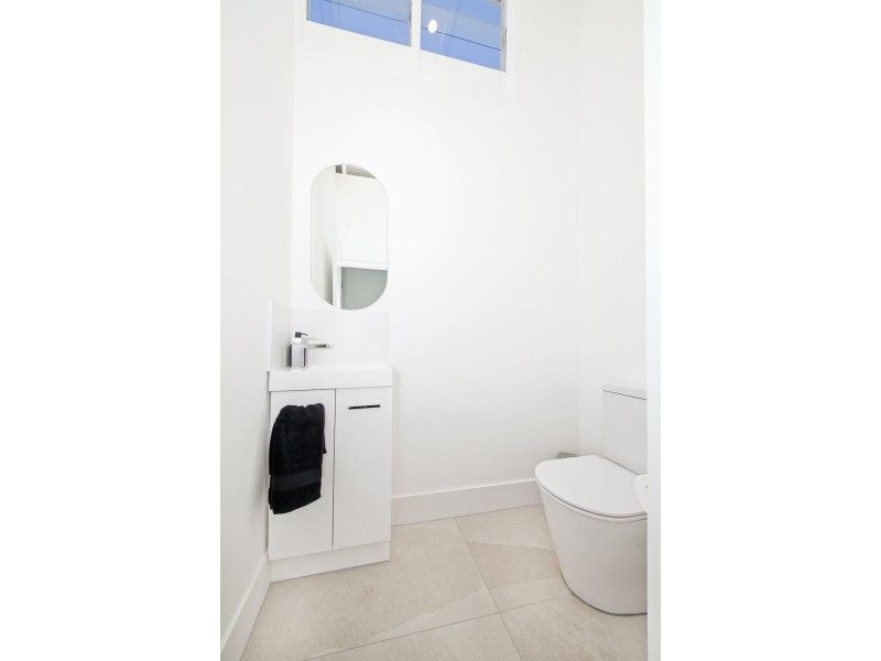 8 Lily Street, Everton Hills QLD 4053