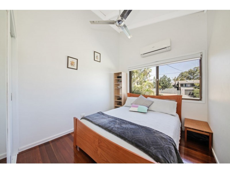 8 Lily Street, Everton Hills QLD 4053