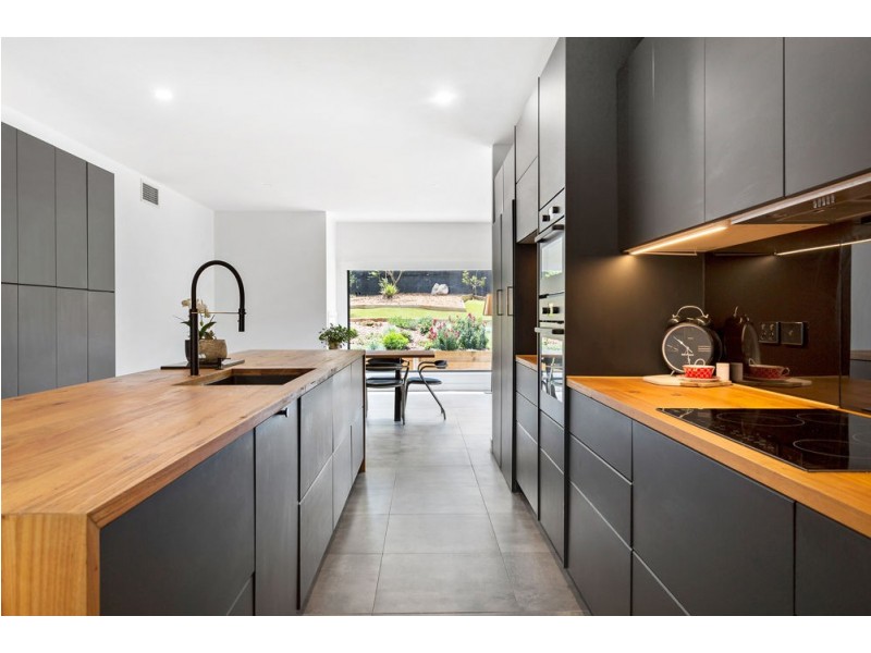 5 Mawarra Crescent, Ferny Hills QLD 4055