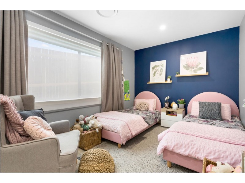 5 Mawarra Crescent, Ferny Hills QLD 4055