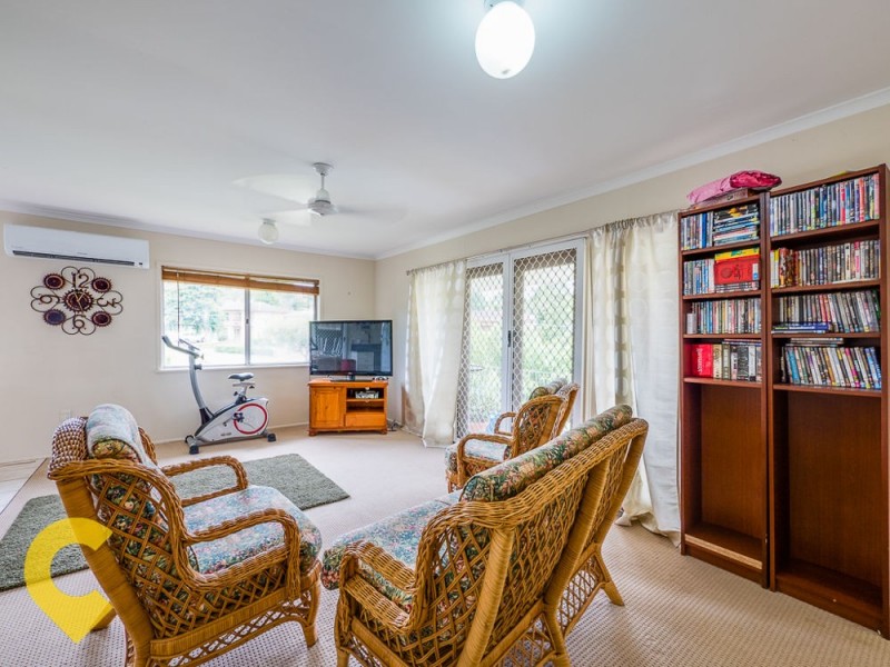 34 Dunbil Avenue, Ferny Hills QLD 4055