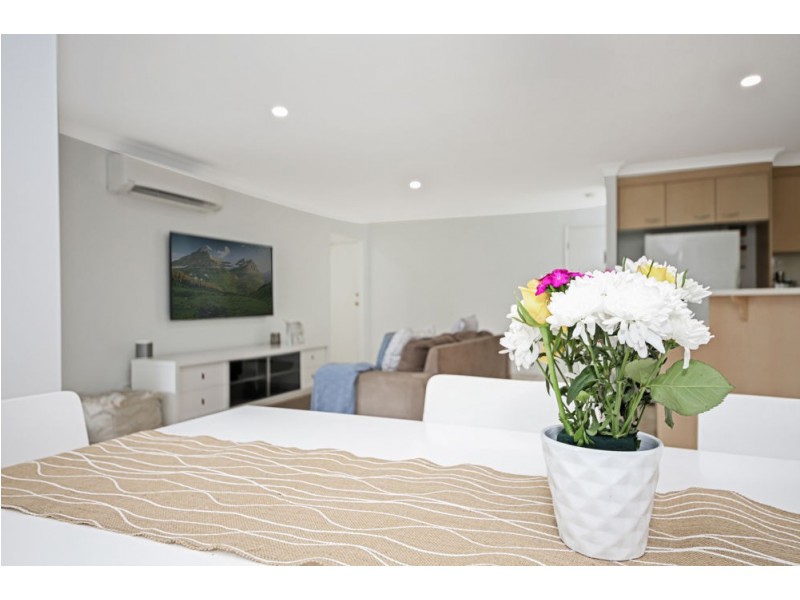 12 Snow Wood Drive, Eatons Hill QLD 4037