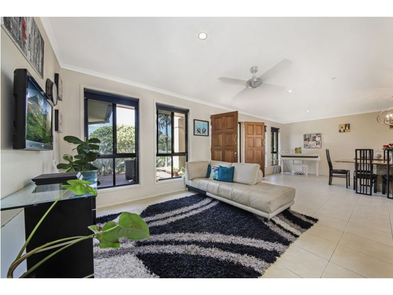 19 Franzin Drive, Cashmere QLD 4500
