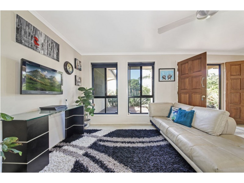 19 Franzin Drive, Cashmere QLD 4500