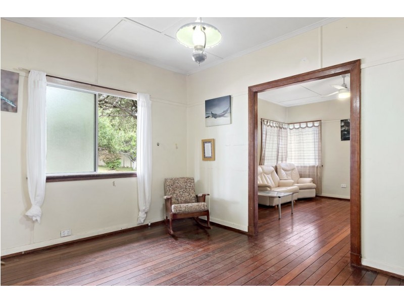 32 Brennan Street, Stafford QLD 4053