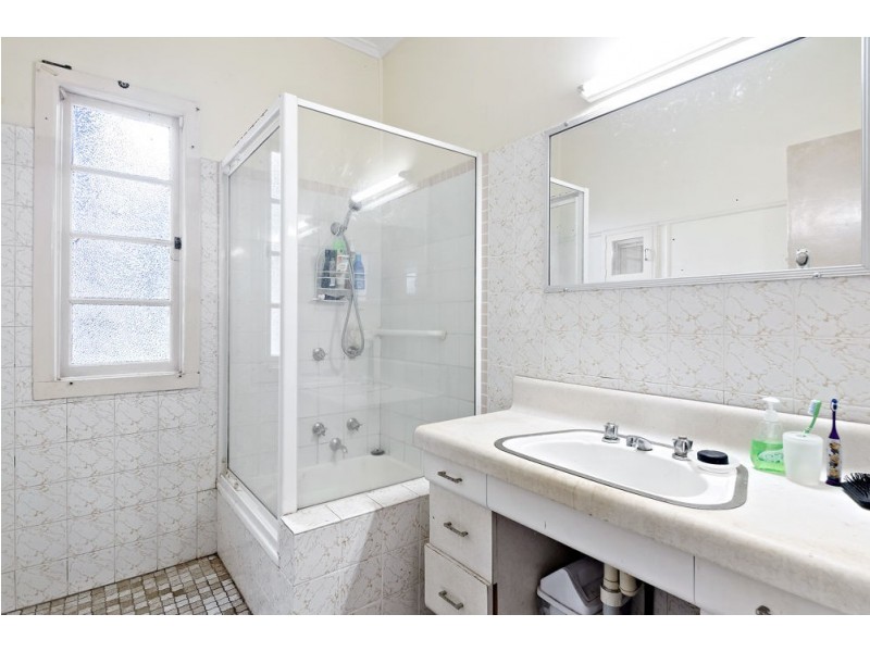 32 Brennan Street, Stafford QLD 4053