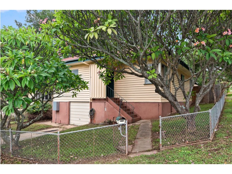 32 Brennan Street, Stafford QLD 4053