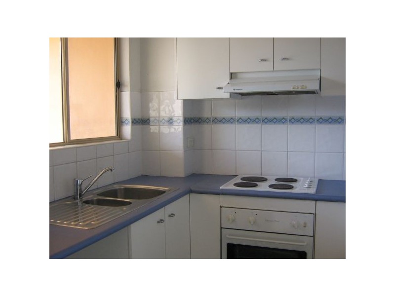 18/89 Scott Road, Herston QLD 4006