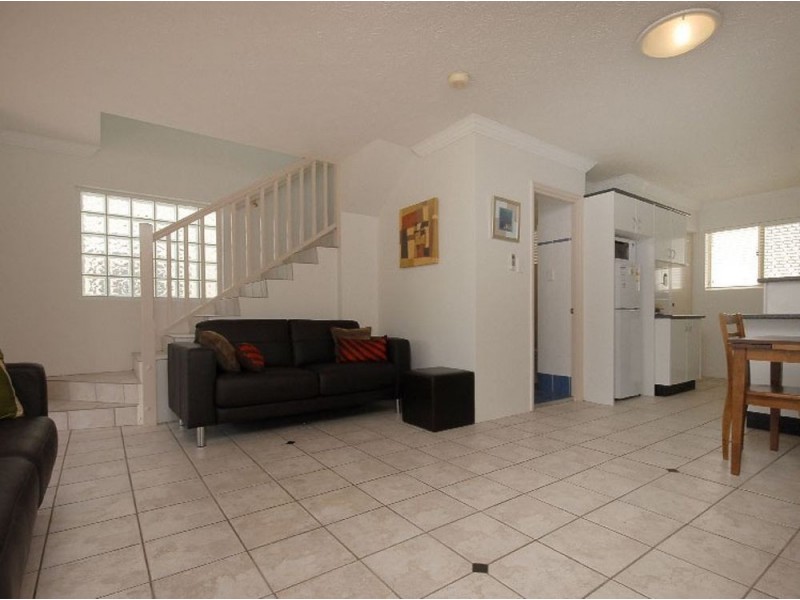 2/45 Wickham Street, Newmarket QLD 4051