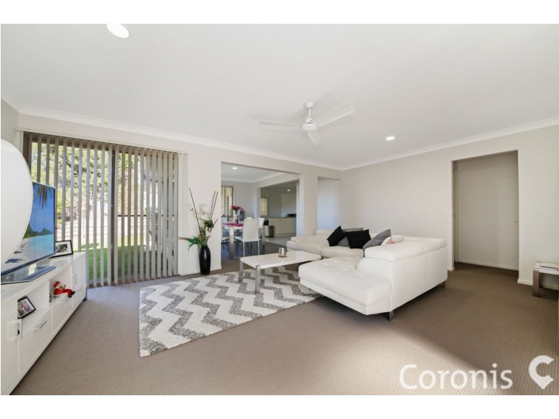 1 Caswell Place, Arana Hills QLD 4054