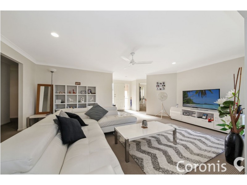 1 Caswell Place, Arana Hills QLD 4054