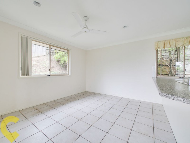 1 Caswell Place, Arana Hills QLD 4054