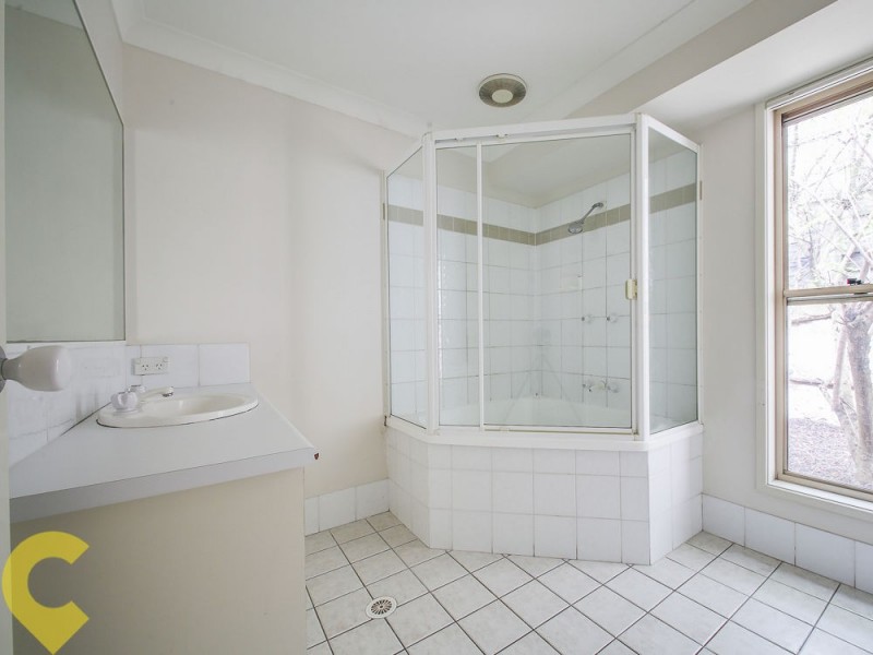 1 Caswell Place, Arana Hills QLD 4054