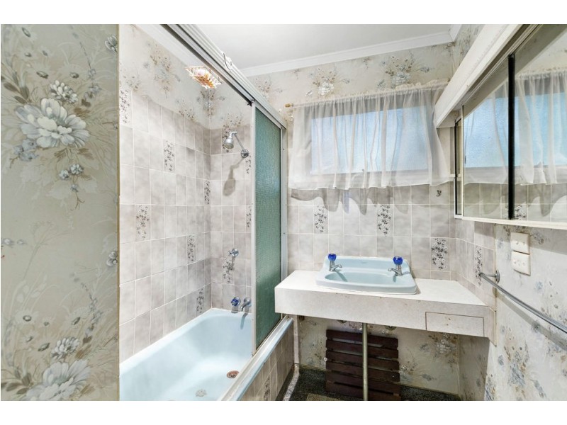 32 Eveleigh Street, Arana Hills QLD 4054