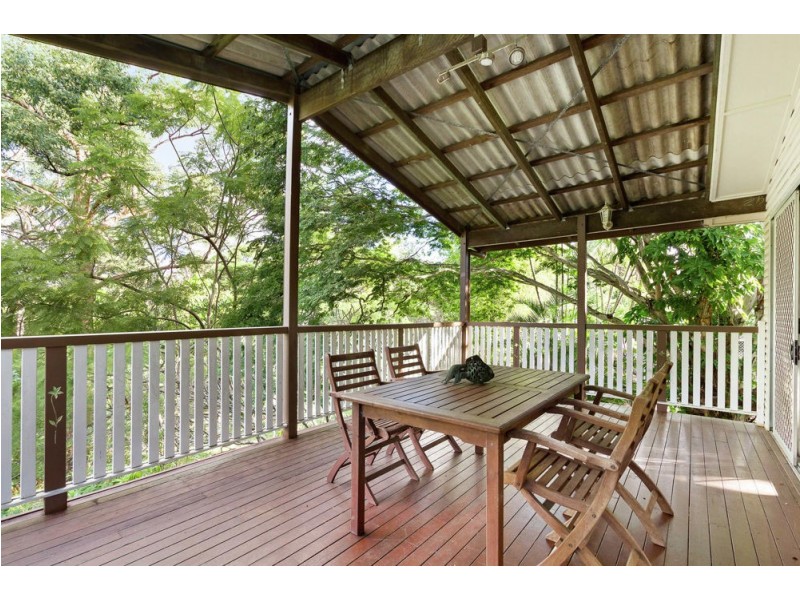 32 Eveleigh Street, Arana Hills QLD 4054