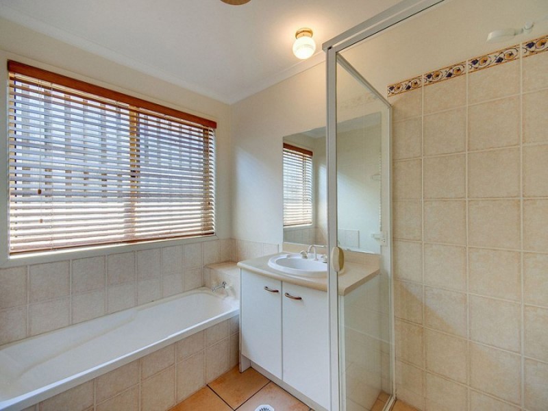 7 Benton Close, The Gap QLD 4061