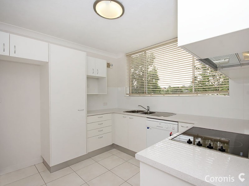 2/598 South Pine Road, Everton Park QLD 4053