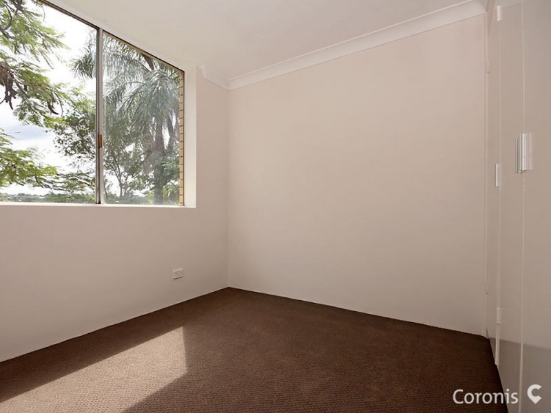 2/598 South Pine Road, Everton Park QLD 4053