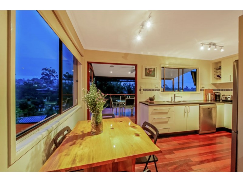 25 View Crescent, Arana Hills QLD 4054