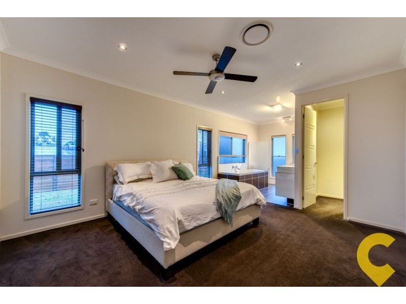 6 Hughes Street, Mcdowall QLD 4053