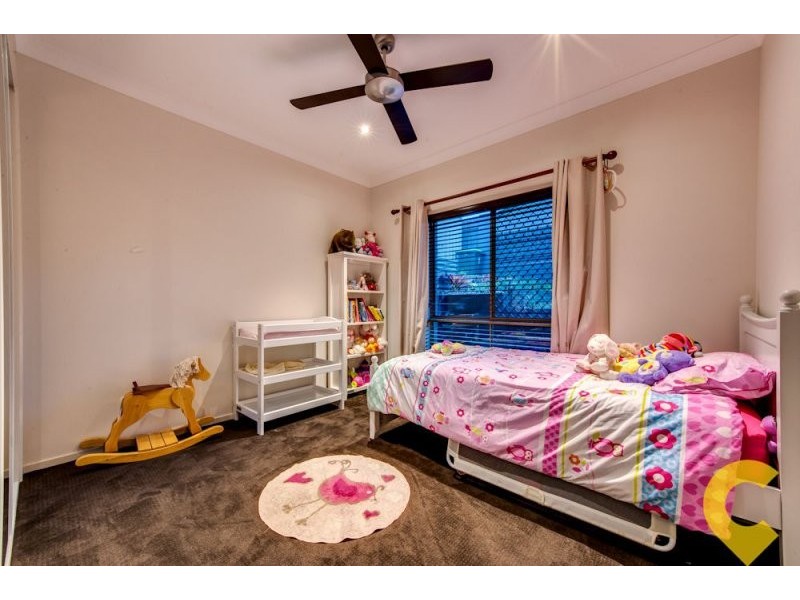 6 Hughes Street, Mcdowall QLD 4053