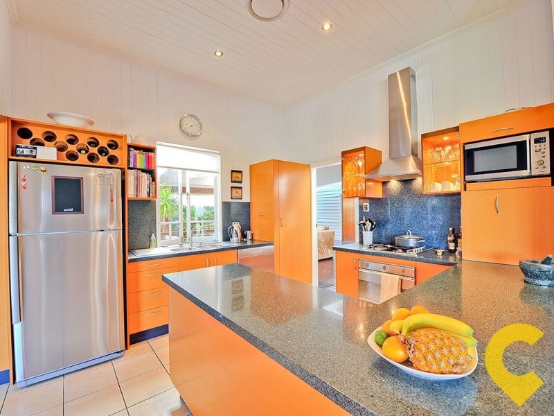 22 Lansdowne Street, Newmarket QLD 4051