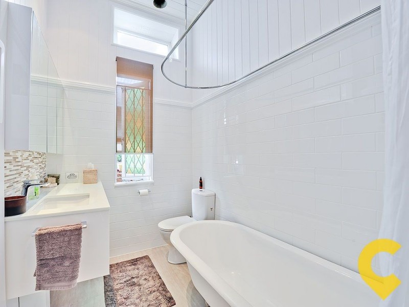 22 Lansdowne Street, Newmarket QLD 4051