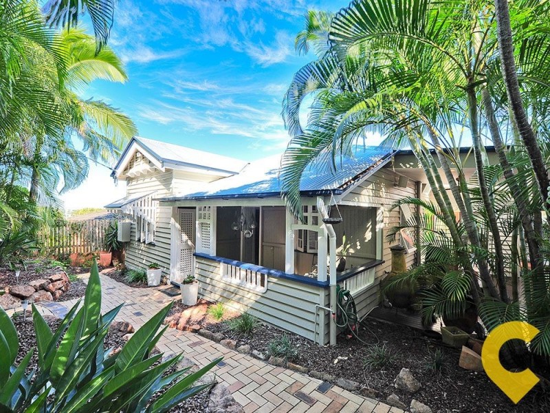 22 Lansdowne Street, Newmarket QLD 4051