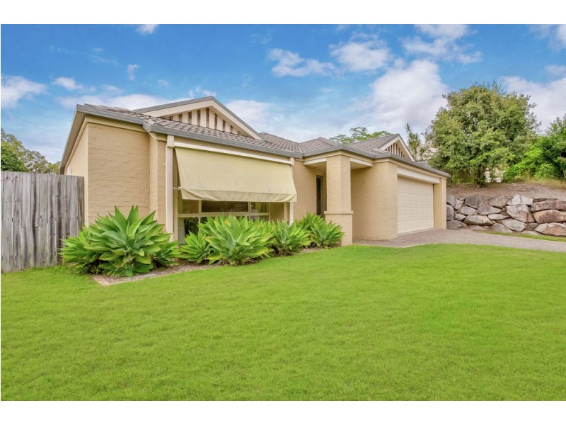 8 Prospect Place, Upper Kedron QLD 4055