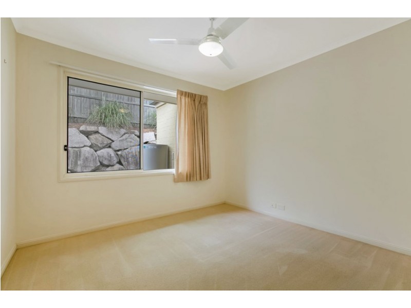 8 Prospect Place, Upper Kedron QLD 4055