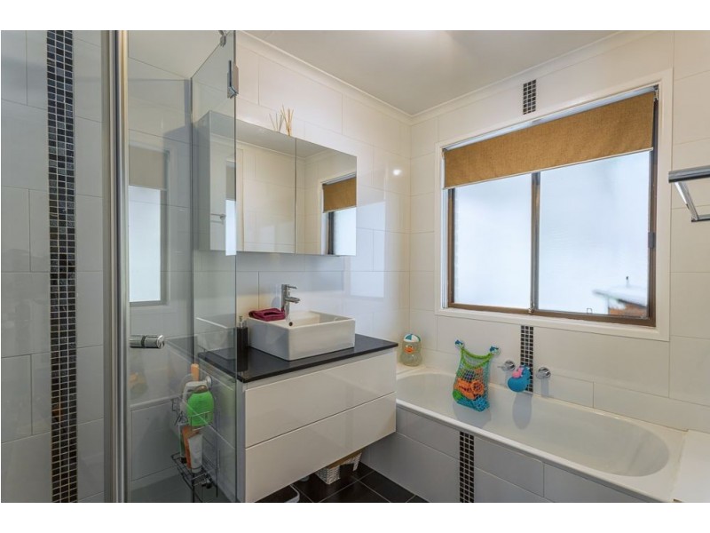 5 Leonarda Drive, Arana Hills QLD 4054