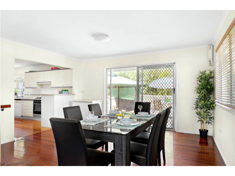 2 Keperra Court, Arana Hills QLD 4054