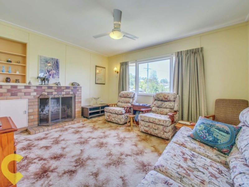 102 Minto Crescent, Arana Hills QLD 4054