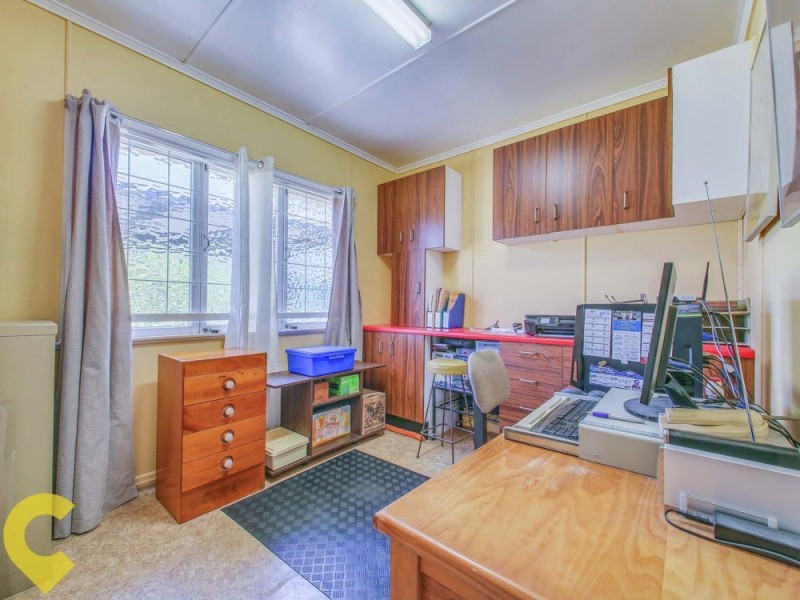 102 Minto Crescent, Arana Hills QLD 4054