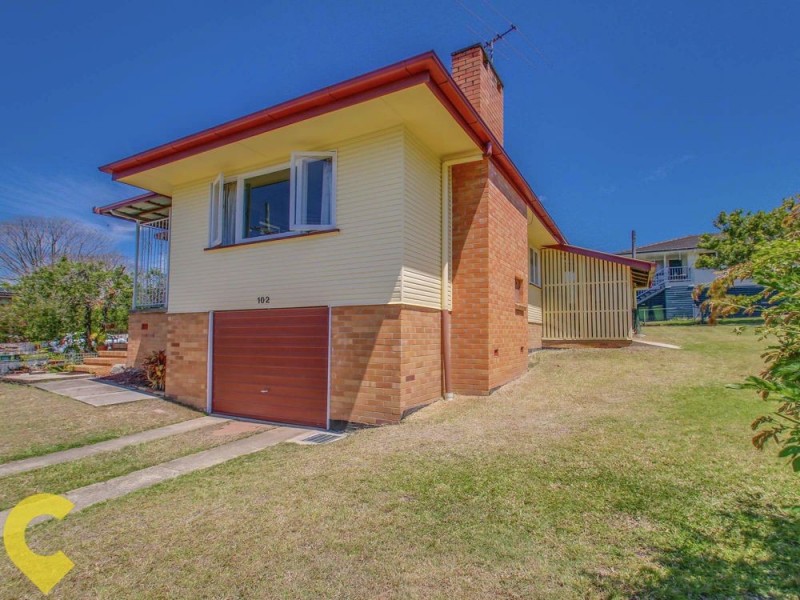 102 Minto Crescent, Arana Hills QLD 4054