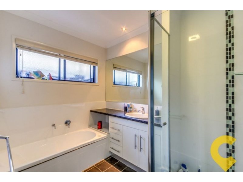 17 Penambul Crescent, Ferny Hills QLD 4055