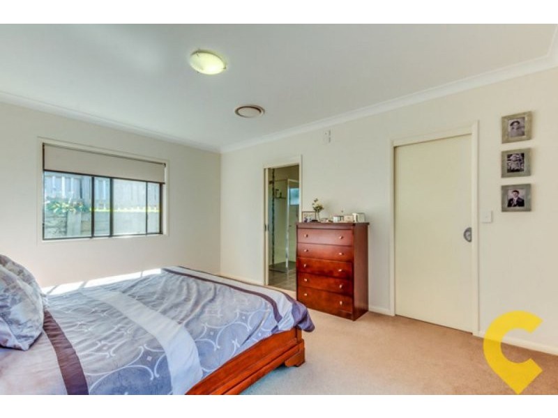 17 Penambul Crescent, Ferny Hills QLD 4055