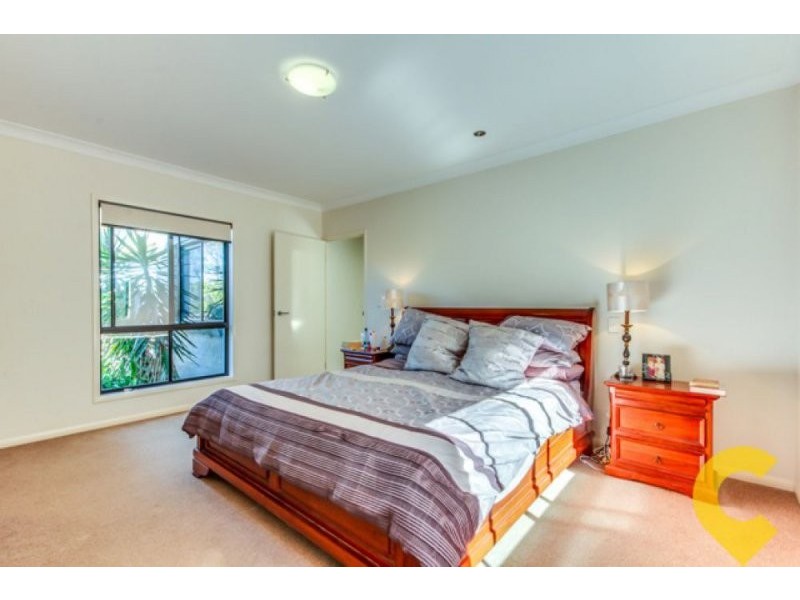 17 Penambul Crescent, Ferny Hills QLD 4055